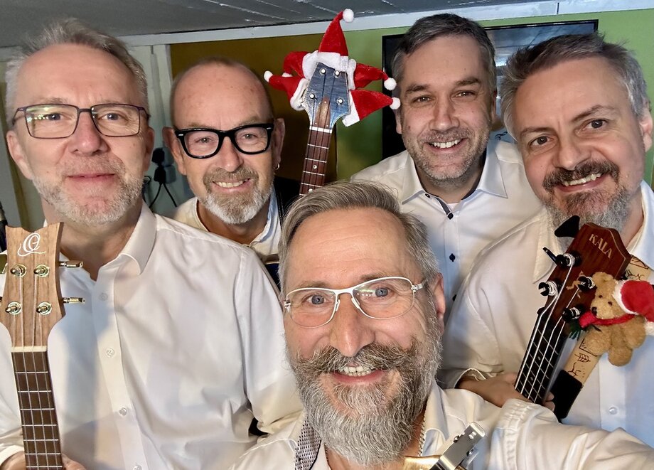 Bild: UKE-BOX Weihnachtskonzert - Rock-Songs with Ukuleles!